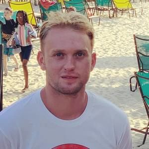 Meet your Posher, Brandon